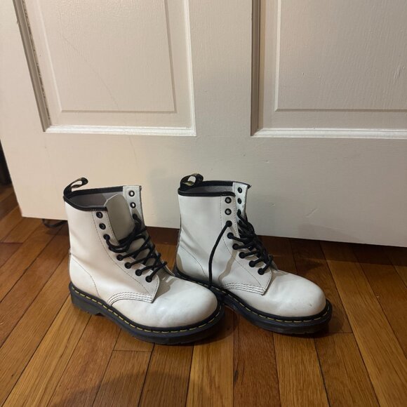 Dr. Martens, Size 7 Womens, White - Picture 2 of 2